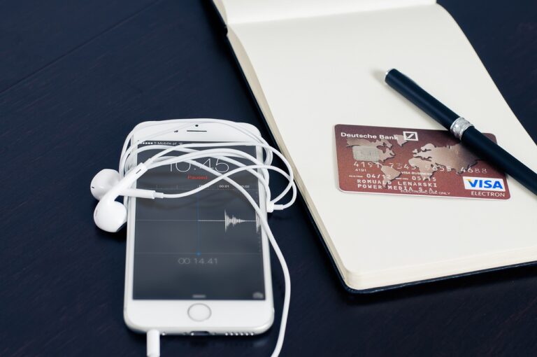 iphone, visa, business-624709.jpg